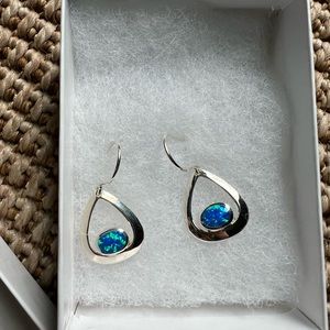 Yankee Ingenuity Cape Cod Silver Earrings with Blue Stones